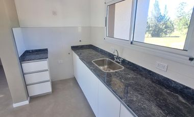 CASA EN VENTA EN BARRIO PRIVADO ALTOS DE ZORRAQUIN
