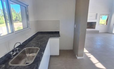 CASA EN VENTA EN BARRIO PRIVADO ALTOS DE ZORRAQUIN
