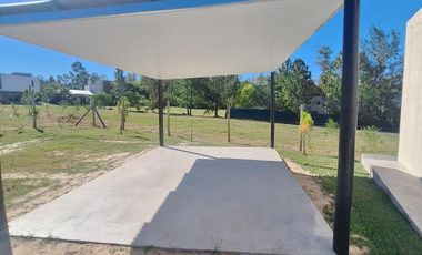 CASA EN VENTA EN BARRIO PRIVADO ALTOS DE ZORRAQUIN