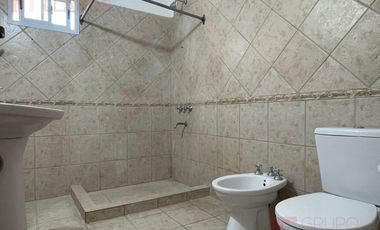 Casa en alquiler en Lujan Barrio San Bernardo, con patio