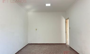 Casa en alquiler en Lujan Barrio San Bernardo, con patio