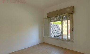 Casa en alquiler en Lujan Barrio San Bernardo, con patio