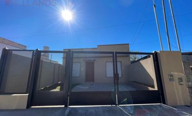 Casa en alquiler en Lujan Barrio San Bernardo, con patio