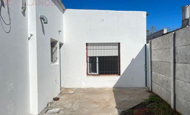 Casa en alquiler en Lujan Barrio San Bernardo, con patio