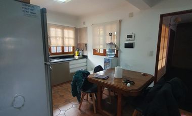 VENTA Casa 4 dormitorios. Calle Agüero. JK