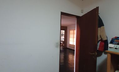 VENTA Casa 4 dormitorios. Calle Agüero. JK