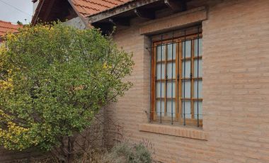VENTA Casa 4 dormitorios. Calle Agüero. JK
