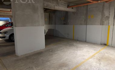 Cochera fija en venta centro de Caseros