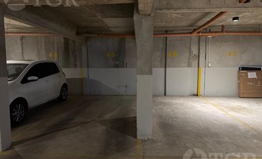 Cochera fija en venta centro de Caseros