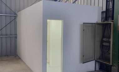 Depósito de 1000 m2 sobre 5.500 de lote