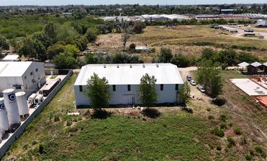 Depósito de 1000 m2 sobre 5.500 de lote