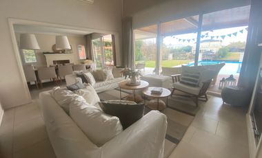 Casa en alquiler temporario, 3 dormitorios en Benavidez, con parrilla