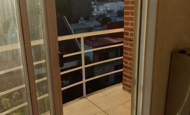 Alquiler monoambiente de 30 m2 aprox en CASEROS