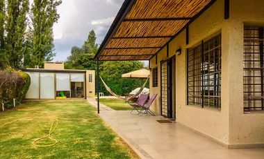 VENTA. Casa 3 dormitorios. Av. Puesta del Sol