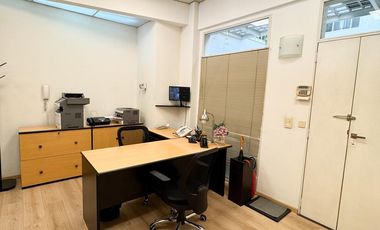Venta Oficinas en Samta Fe al 1300