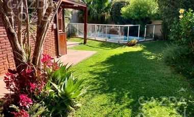 Casa en Almirante Brown