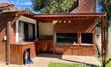 Casa en Almirante Brown