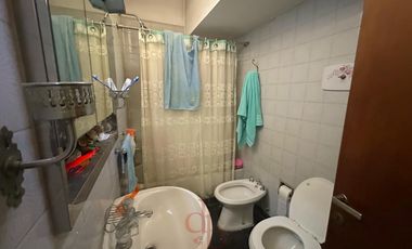 Casa en Venta sobre Avenida Espora. Oportunidad!