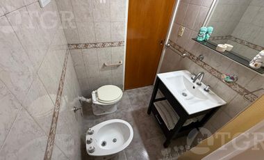 PH en venta de 5 ambienets con cochera en Ciudad Jardín