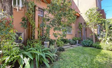 PH en venta de 5 ambienets con cochera en Ciudad Jardín