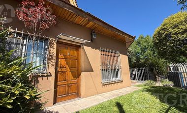 PH en venta de 5 ambienets con cochera en Ciudad Jardín