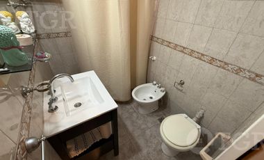 PH en venta de 5 ambienets con cochera en Ciudad Jardín