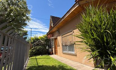 PH en venta de 5 ambienets con cochera en Ciudad Jardín