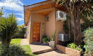 PH en venta de 5 ambienets con cochera en Ciudad Jardín