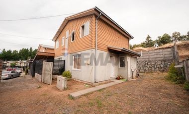 Casa Esquina con Patio en Lomas de Antú