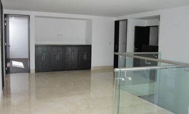 Hermosa casa en renta en Lomas de Tecamachalco