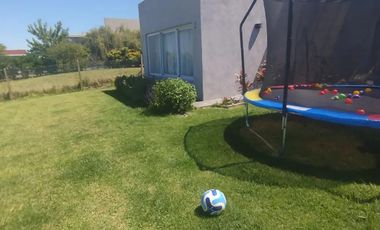 Casa en Venta | Área 6, San Sebastián, Escobar | al lago con parrilla y Jardín