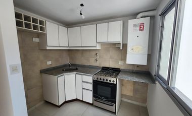 Impecable 3 ambientes con parrilla en San Martin Centro