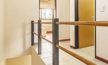 VENTA CASA 5 AMB 270 M2 DOBLE COCHERA REMEDIOS DE ESCALADA LANUS