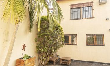 VENTA CASA 5 AMB 270 M2 DOBLE COCHERA REMEDIOS DE ESCALADA LANUS