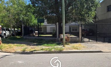 Venta 4 Departamento de un dormitorios en lote de 330m2 en Neuquén Capital