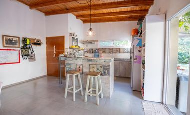 CASA DE 3 DORMITORIOS CON PILETA EN COUNTRY LOS MOLINOS