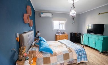 CASA DE 3 DORMITORIOS CON PILETA EN COUNTRY LOS MOLINOS