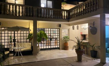 Hermosa casa con 3 dormitorios, cochera y piscina en excelente ubicacion en Banfield Oeste.