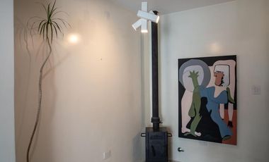 Hermosa casa con 3 dormitorios, cochera y piscina en excelente ubicacion en Banfield Oeste.
