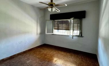 Casa centro pilar , excelente ubicacion Ideal inversionista