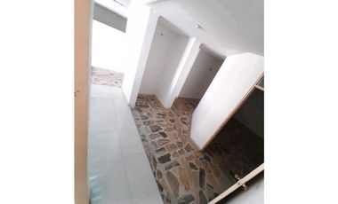 SE ARRIENDA CASA BARRIO SAN CARLOS (USO COMERCIAL)