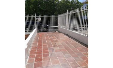 SE ARRIENDA CASA BARRIO SAN CARLOS (USO COMERCIAL)