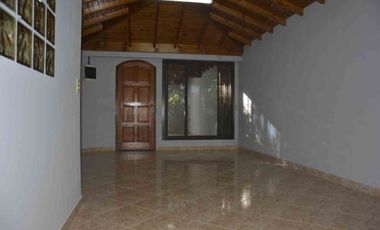 ALQUILER Excelente PH 3 Amb. con Patio en Martínez