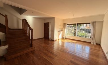 Casa en Acassuso en alquiler con pileta