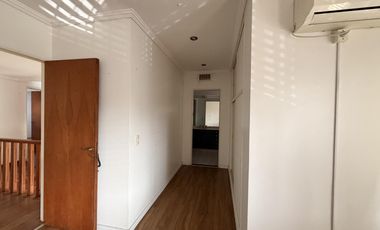 Casa en Acassuso en alquiler con pileta