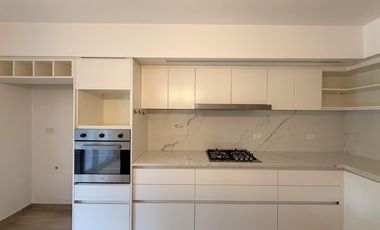 Casa en Acassuso en alquiler con pileta