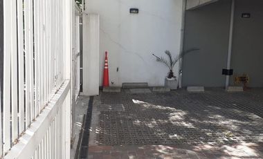 Cochera descubierta en alquiler San Isidro