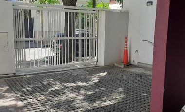 Cochera descubierta en alquiler San Isidro