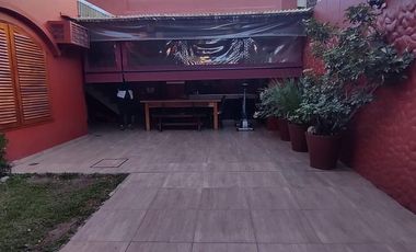 CASA EN VENTA DE 3 AMBIENTES GONZALEZ BALCARCE 3605 (REMEDIOS DE ESCALADA)