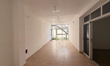 VENTA Y ALQUILER | PROPIEDAD EN ESQUINA ESTRATÉGICA – CENTRO DE POSADAS